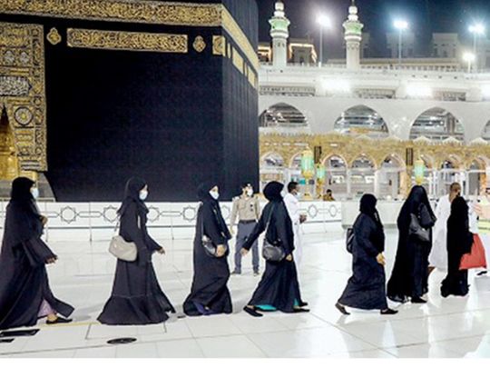 What Should Women wear during Umrah